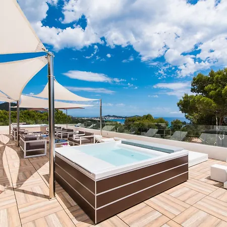 Hotel Na Taconera 4*